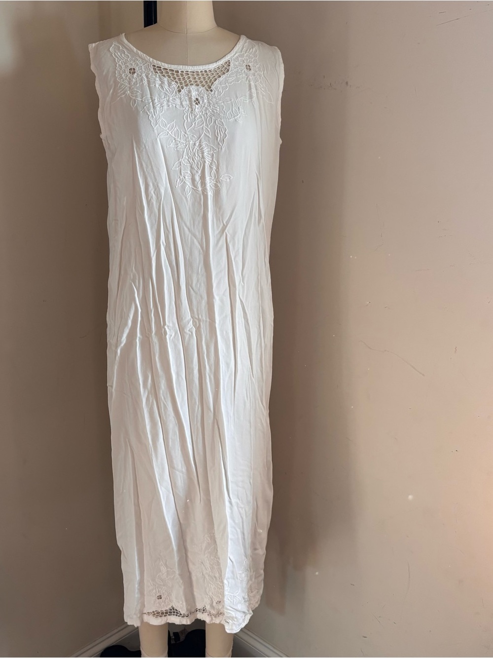 Vintage Jane Ashley White Boho Embroidered Maxi Gown